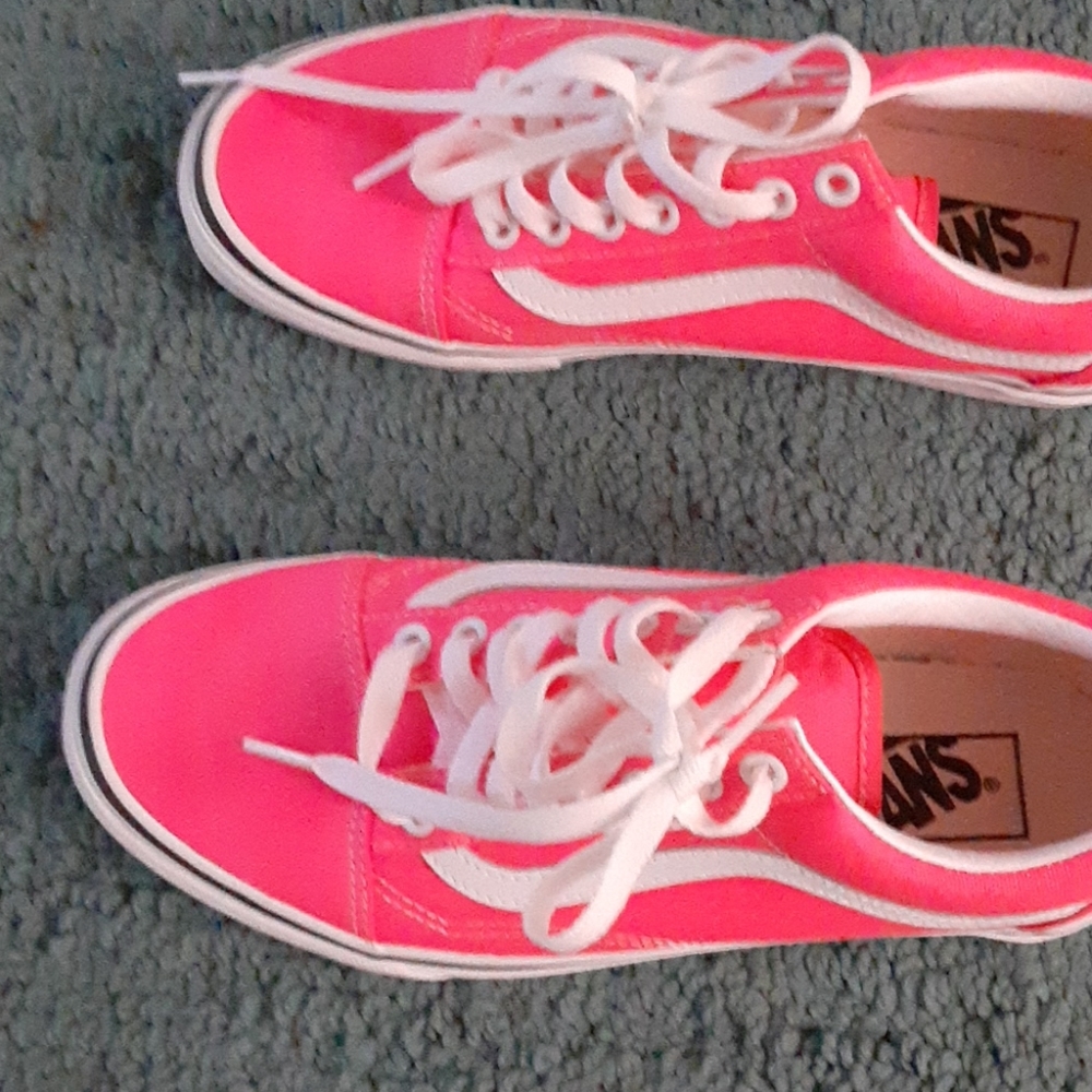 Vans hot pink tennis shoes